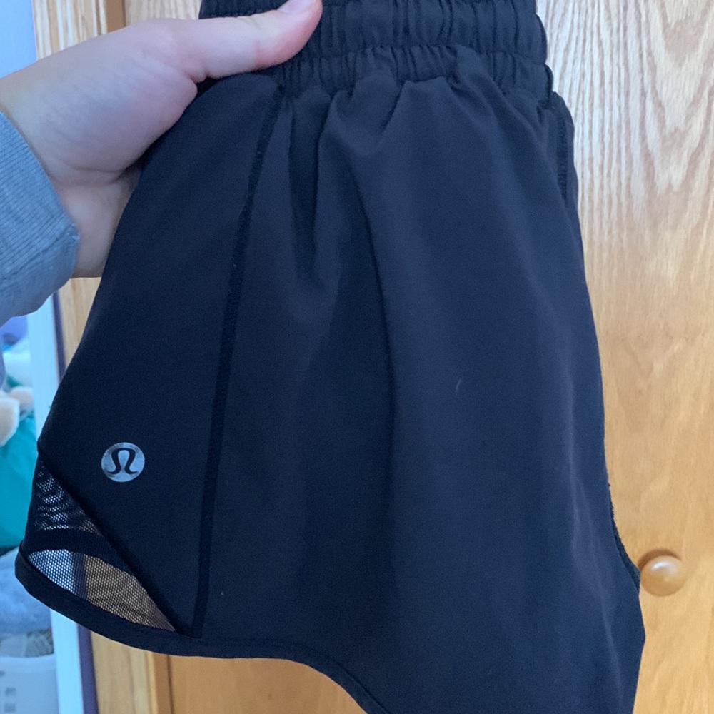 SOLD- Lululemon hotty hot shorts
